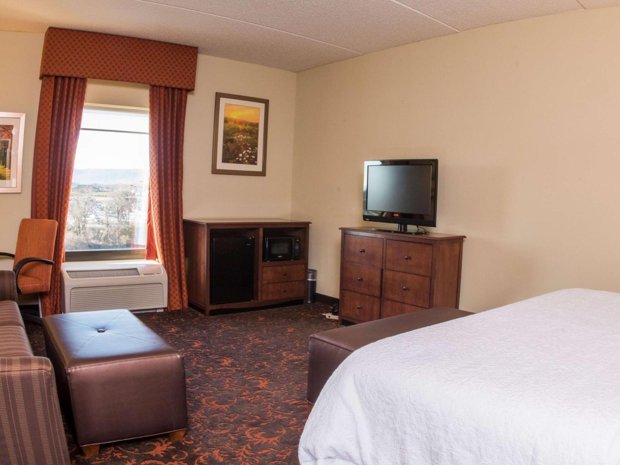 Hampton Inn And Suites Woodstock, Virginia Экстерьер фото