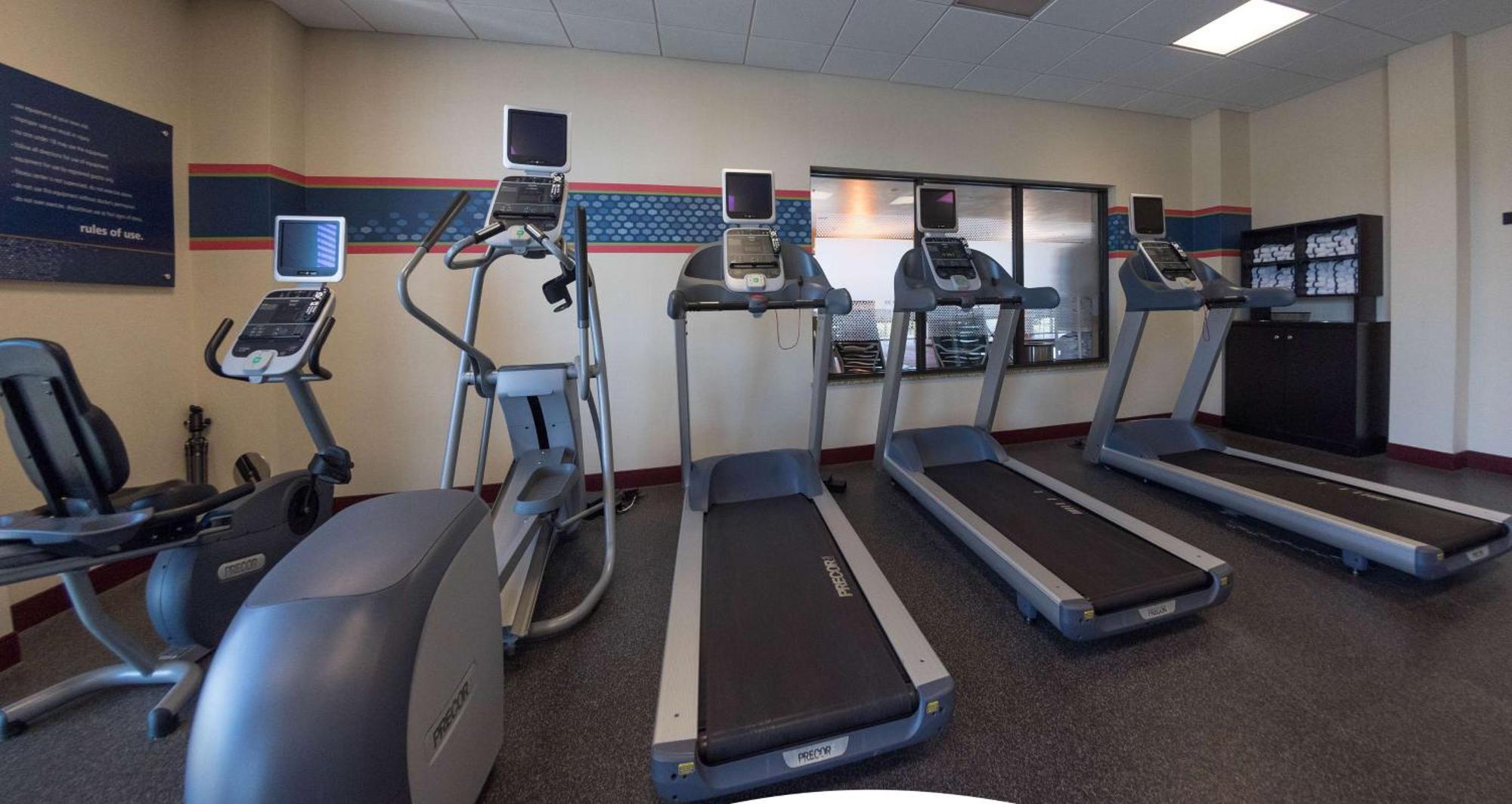 Hampton Inn And Suites Woodstock, Virginia Экстерьер фото