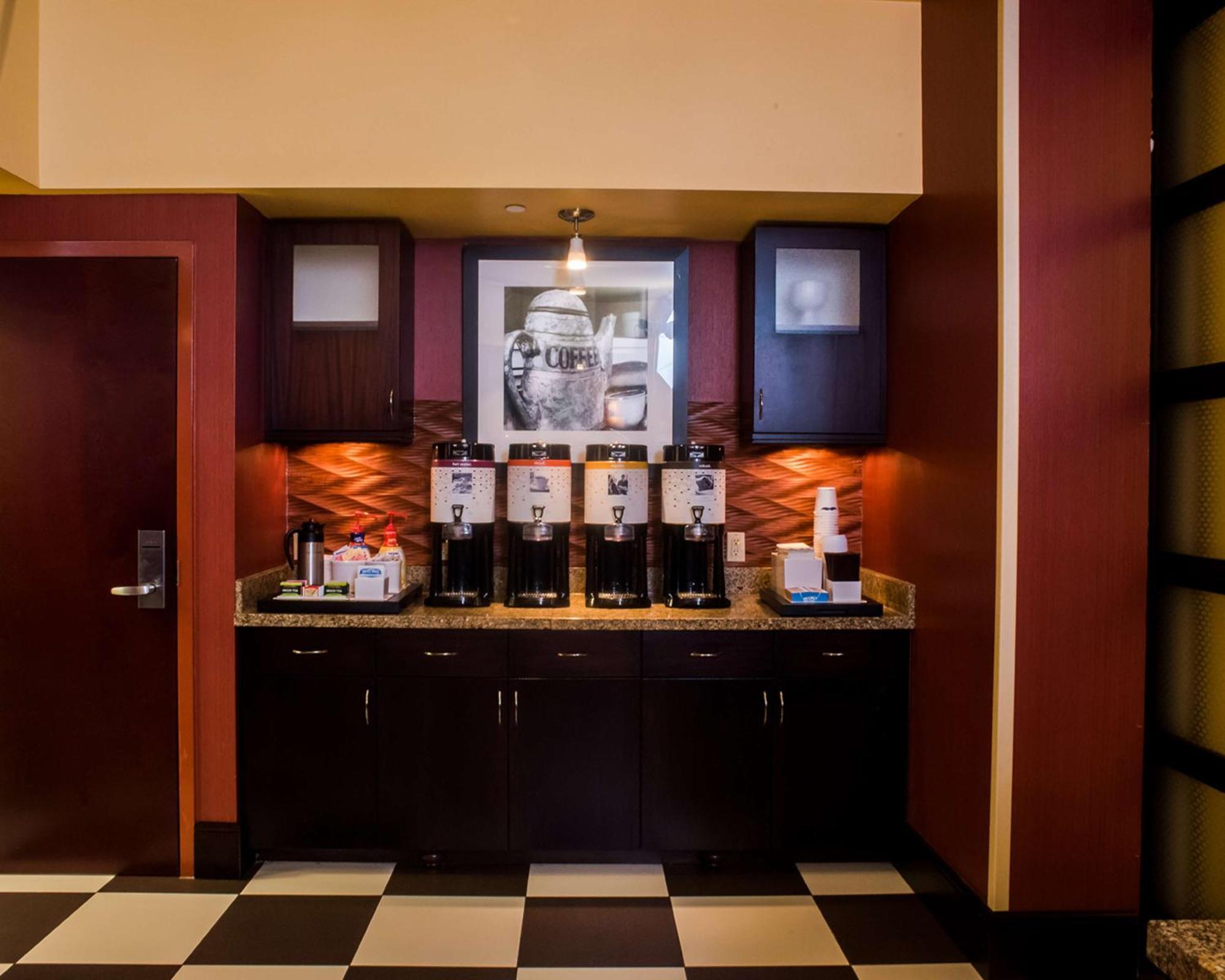Hampton Inn And Suites Woodstock, Virginia Экстерьер фото