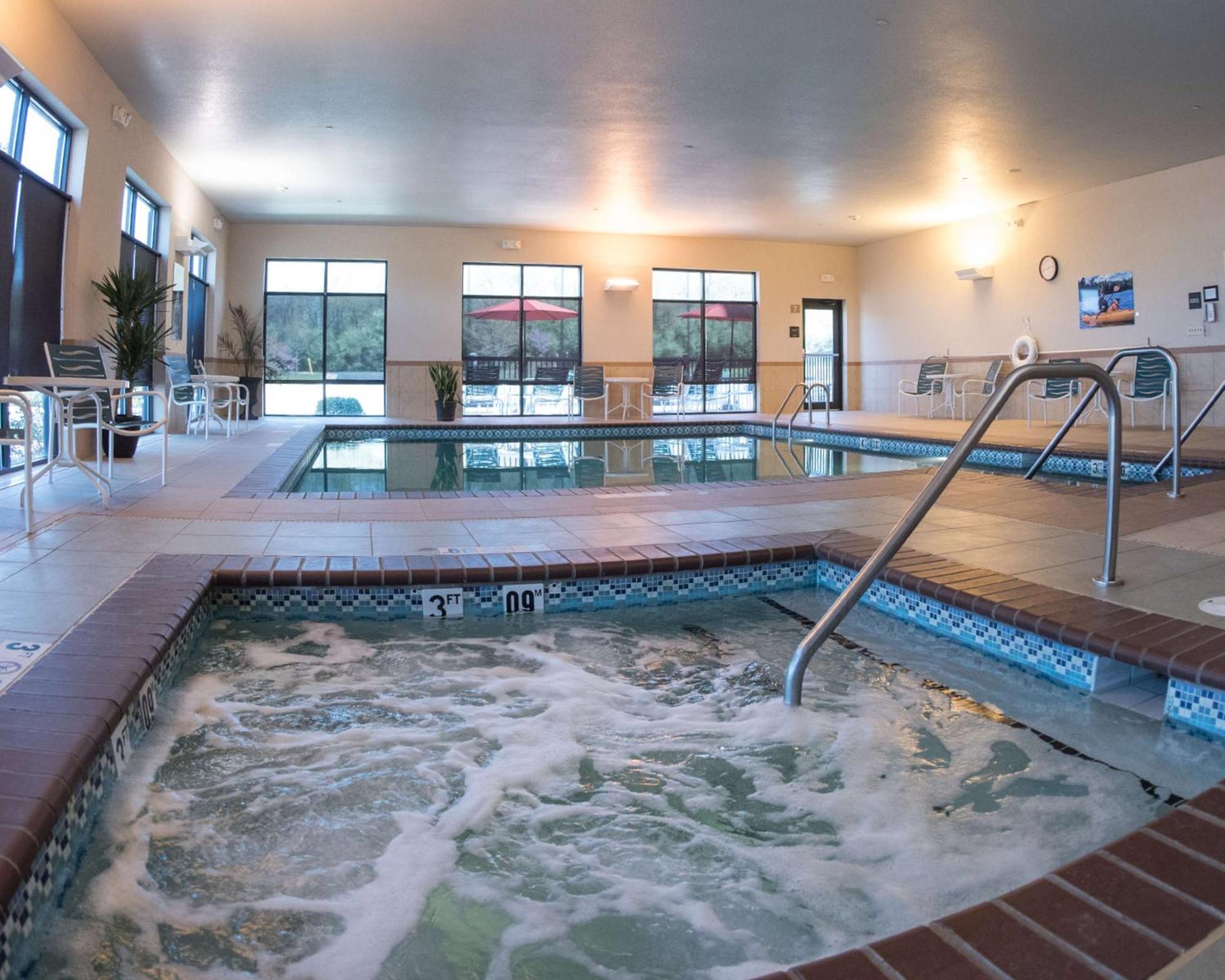 Hampton Inn And Suites Woodstock, Virginia Экстерьер фото