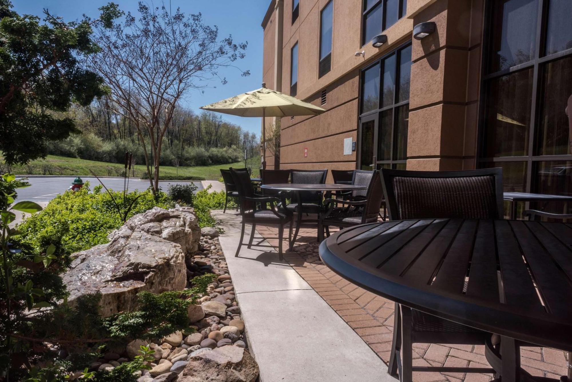 Hampton Inn And Suites Woodstock, Virginia Экстерьер фото